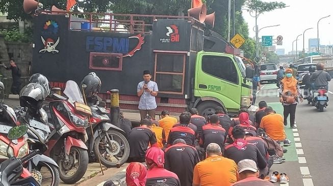 Kecewa Diajak Audiensi di Lobby, Partai Buruh: Ditjen Pajak Cuma Terima Orang-orang Kaya!