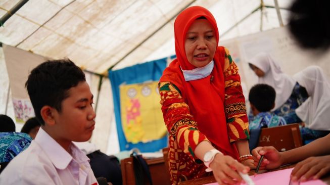 Sekolah darurat SMPN 5 Cianjur terdampak gempa, Cianjur, Jawa Barat. (Foto: Dok. P&G Indonesia)