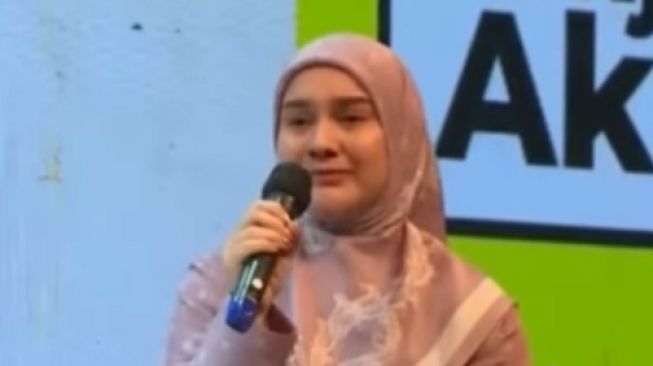 Ammar Zoni Ditangkap, Video Irish Bella Nangis Ungkap Ujian Rumah Tangga Disorot