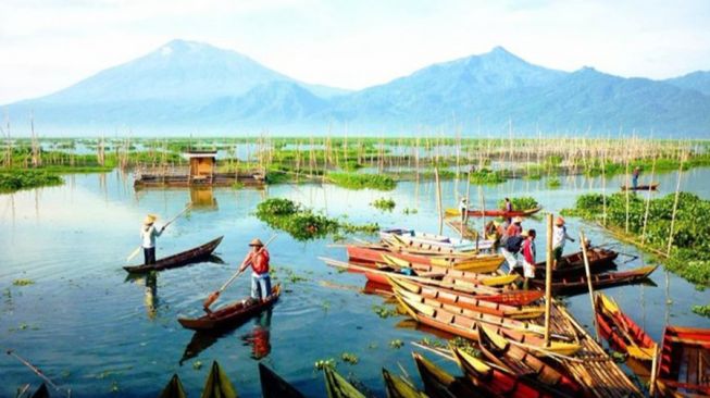 Berikut 5 Daya Tarik yang Dimiliki Oleh Danau Rawa Pening