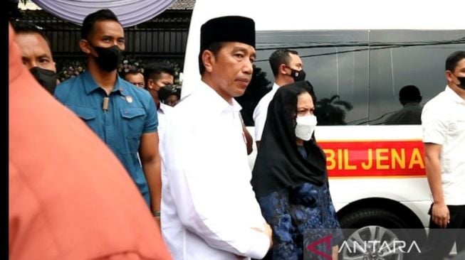 Sandiaga Uno: Istri Moeldoko Sosok yang Tabah, Jadi Inspirasi Generasi Muda