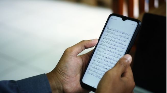 6 Aplikasi Baca Al-Quran Terbaik di HP, Bisa Diakses Gratis untuk Ramadan 2023