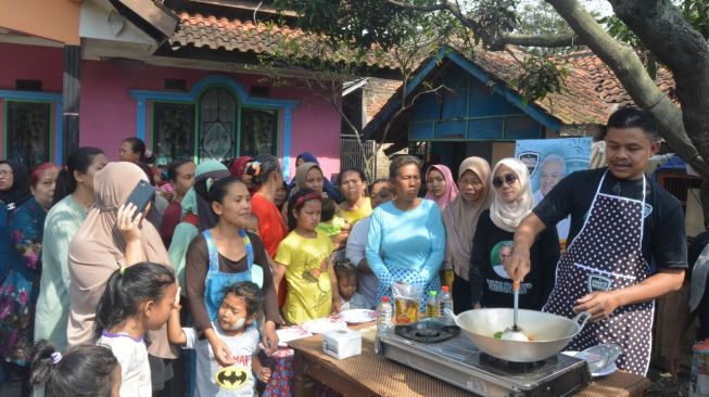 Kowarteg Indonesia Berbagi Ceria dan Ilmu Memasak Bersama Ibu-ibu Rancaekek