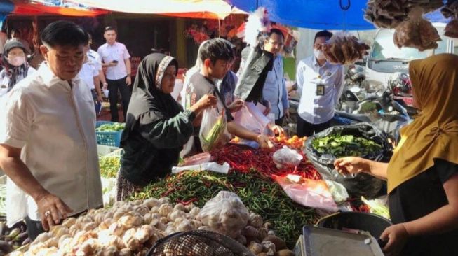 Sidak ke Pasar, Pemkab Lampung Selatan Pastikan Harga dan Stok Bahan Pokok 
