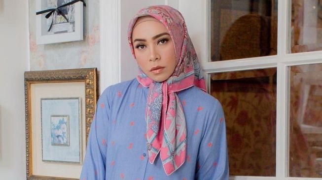 Melly Goeslaw Bikin Konten Cikini ke Gondangdia, Warganet Kangen Tubuh Gemuk Sang Diva