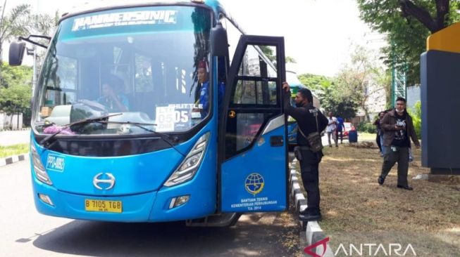 Anti Ribet Parkir, Penonton Hammersonic Festival 2023 Gunakan Shuttle Bus ke Lokasi