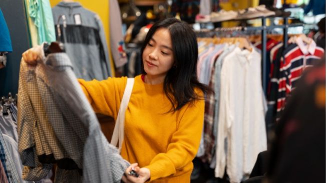 Thrifting Dilarang, Ketahui 6 Penyakit Kulit yang Disebabkan Pakaian Bekas