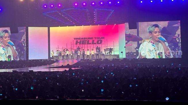 The first day of the Treasure Concert was held at the Indonesia Convention Exhibition (ICE), BSD City, South Tangerang on Saturday (18/3/2023).  (Suara.com/Sumarni)