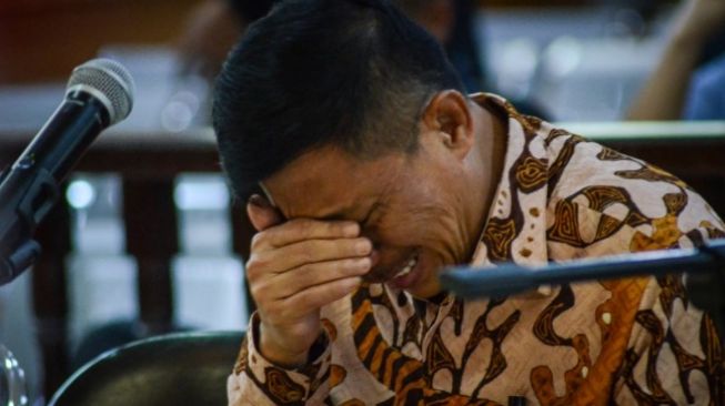 Eks Bupati Cirebon Sunjaya Didakwa Terima Gratifikasi dan Suap Rp 64,2 Miliar