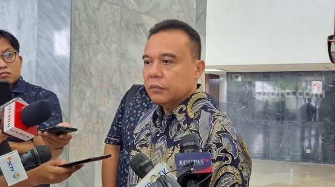 Ketua Harian DPP Partai Gerindra Sufmi Dasco Ahmad saat ditemui awak media di DPR. (Suara.com/Novian)