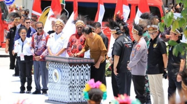 Presiden Joko Widodo meresmikan Papua Youth Creative Hub (PYCH) di Jayapura, Papua. (Dok: PUPR)