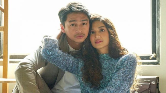 Potret Deva Mahenra dan Mikha Tambayong (Instagram/@miktambayong)