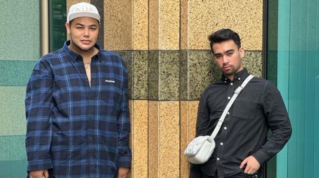 Ivan Gunawan Ungkap Penyebab Kematian Manscrow Gilang Sang Makeup Artist