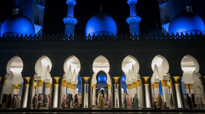 Polemik Gaji Karyawan Masjid Raya Sheikh Zayed Solo, Pengelola Buka Suara: Bukan Pemotongan!