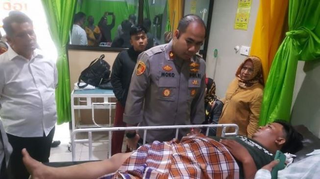 Anggota Polisi Babak Belur Dikeroyok di Kampung Bule Batam