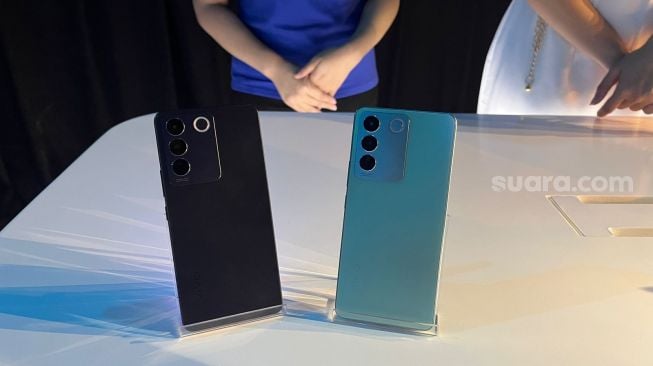 Vivo V27e dipastikan masuk ke Indonesia pada Senin (27/3/2023) besok. [Suara.com/Dicky Prastya]