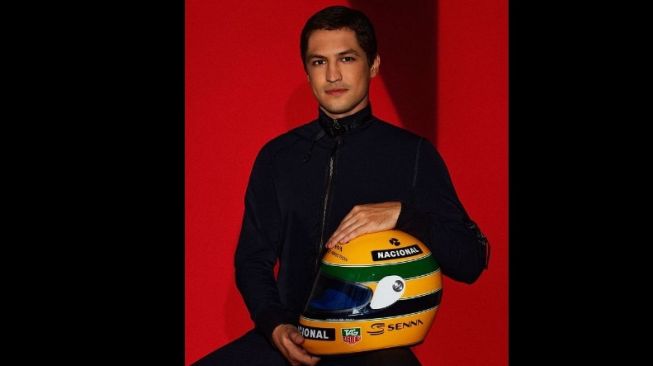 Gabriel Leone akan berperan sebagai juara dunia F1 tiga kali, Ayrton Senna da Silva dalam miniseri "Senna" [Instagram Netflix Brasil]. 