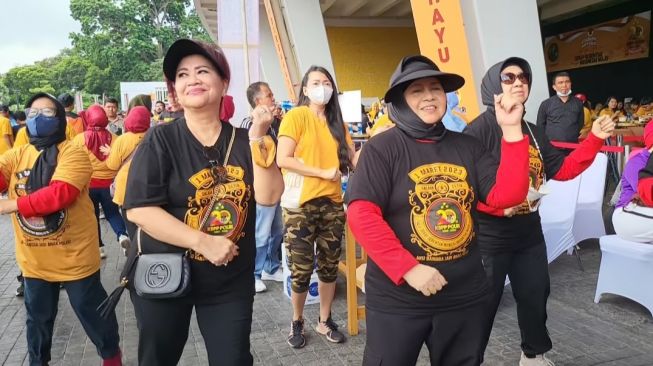 Ngotot Tolak Gerbong KRL Impor, Anggota DPR Evita Nursanty Kepergok Pakai Tas Mewah dari Luar Negeri