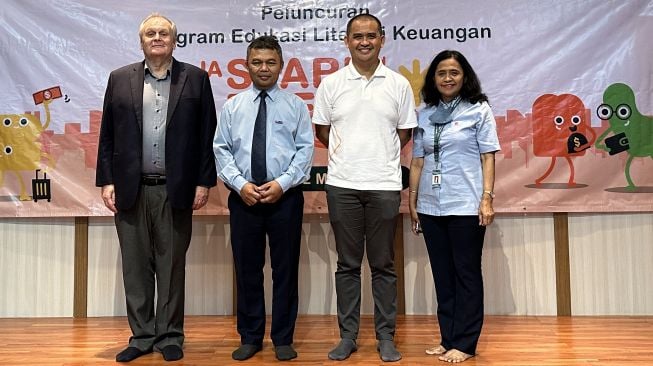 PT FWD Insurance Indonesia (FWD Insurance) berkolaborasi dengan Prestasi Junior Indonesia (PJI) meluncurkan program edukasi literasi keuangan untuk generasi muda (milenial) bertajuk JA SparktheDream. (Foto: Dok. Istimewa)