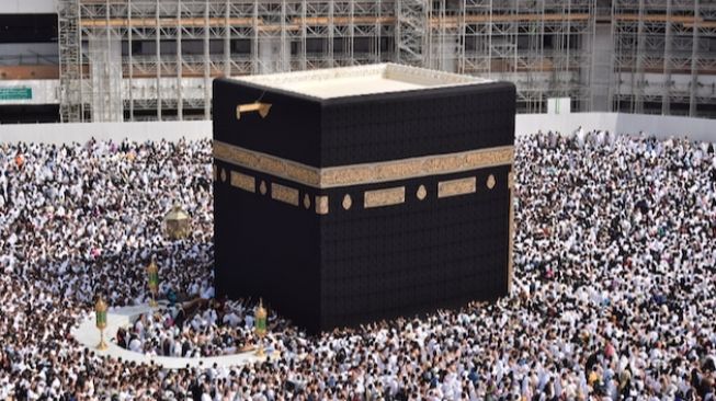 5 Fakta Menarik Kiswah, Kain Penutup Ka'bah yang Terbuat dari 670 Kg Sutra