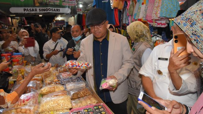 Gawat! Sidak Ke Pasar Singosari Malang, Komisi IX DPR Temukan Makanan Mengandung Borax