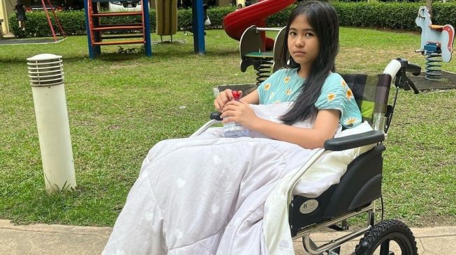 Artis Cilik Malaysia Lumpuh Akibat Prank Tarik Kursi, Ini Bahaya Jatuh Terduduk Menurut Dokter