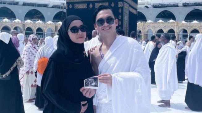 Potret Artis Umrah Saat Ramadan 2023 (Instagram/@ikbalfauzi_)