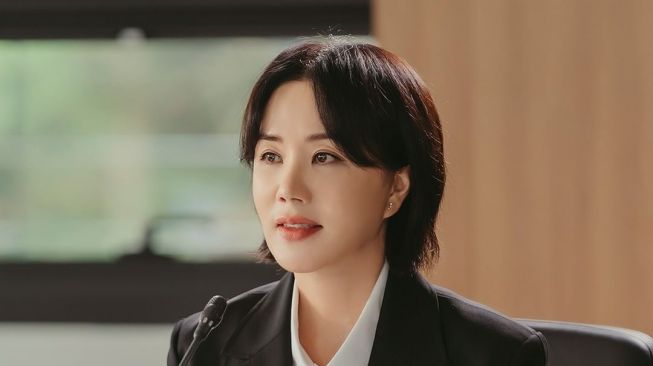 Pesona Uhm Jung Hwa di Doctor Cha (Instagram/@jtbcdrama)