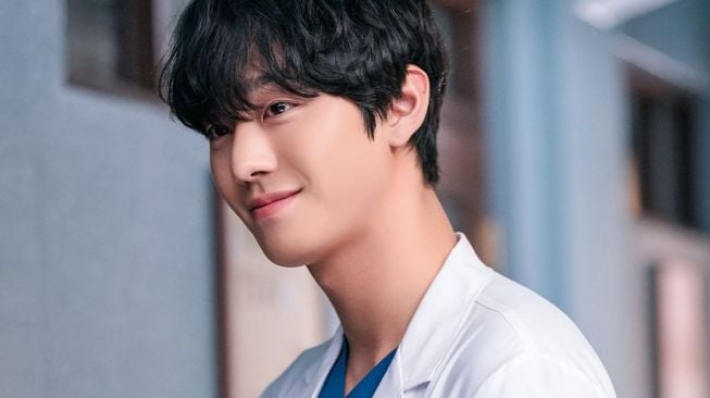 Adu Peran Pemain Drama Dr. Romantic 3 (Instagram/@sbsdrama.official)