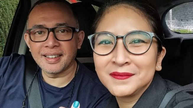 Artis Beda Agama Temani Pacar Puasa (Instagram/@novitaangie)