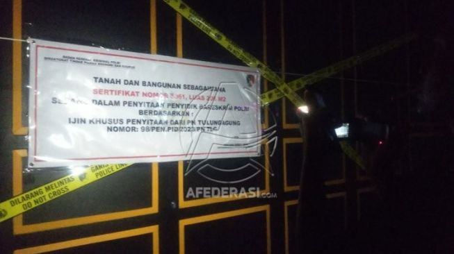 Bareskrim Polri Sita Paksa Mobil Mewah Bayu Walker Crazy Rich Tulungagung