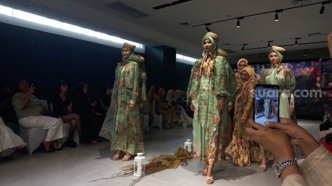 Royal Raya Runway 2023 dengan Fashion Show dan Bazaar baju lebaran digelar di Sarinah, Jakarta Pusat. (Dini/Suara.com)