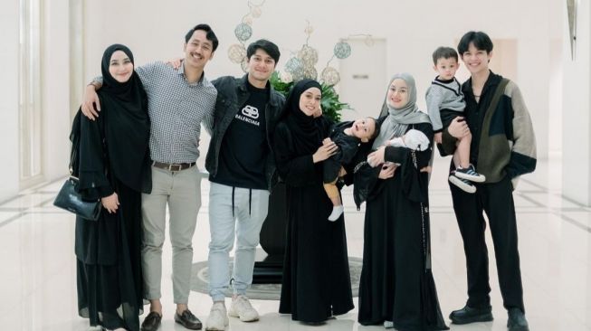 Momen Geng Mamayu Buka Bersama (Instagram/@alkahf.ie) 