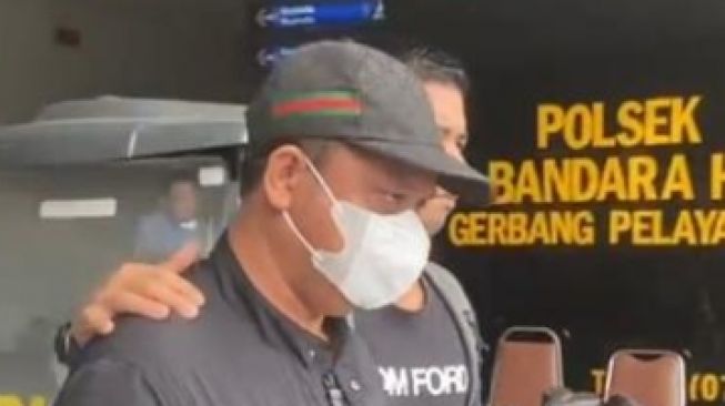 Sempat Lari ke Jakarta Anak Mantan Gubernur Kepri Jadi Tersangka Dugaan Korupsi Dana Hibah