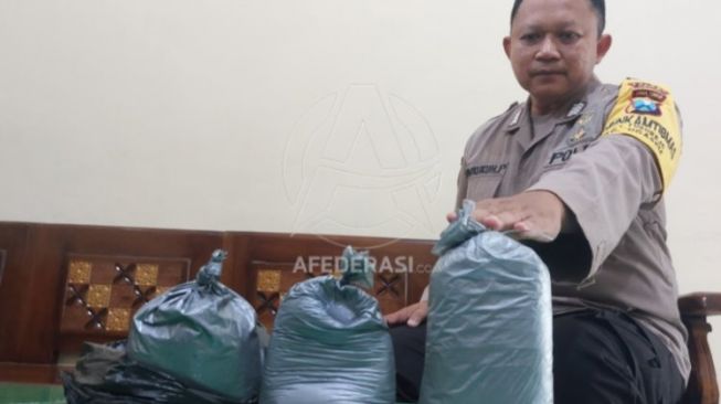 COD 2kg Bubuk Mesiu, Pemuda Ngadiluwih Ditangkap Polisi