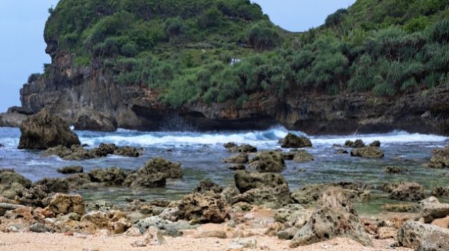 3 Destinasi Wisata Pantai di Kabupaten Wonogiri yang Dapat Memanjakan Mata