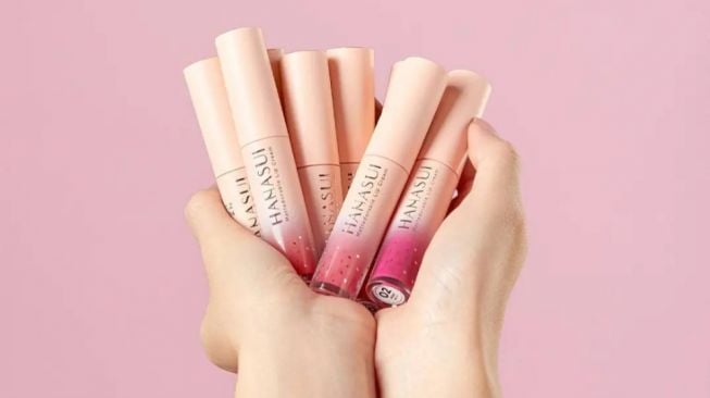 4 Shade Lipcream Hanasui Paling Banyak Dicari, Warnanya Bikin Kulit Cerah!