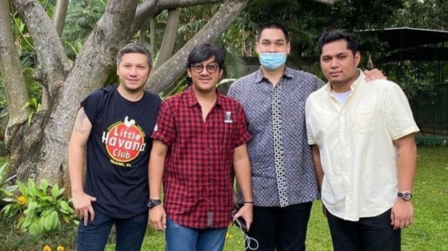 Potret Kedekatan Dito Ariotedjo dengan Para Artis (Instagram/@ditoariotedjo)