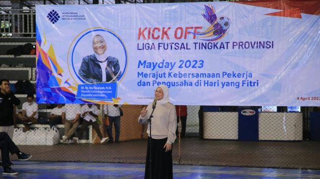 Menaker Ida Resmikan Kompetisi Liga Futsal Pekerja Tingkat Provinsi di Jakarta