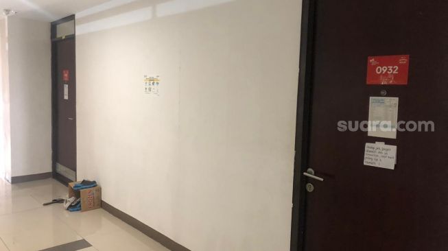 Kamar bekas ruang inap pasien Covid-19 di RSD Wisma Atlet Kemayoran, Jakarta Pusat. [Suara.com/Faqih]