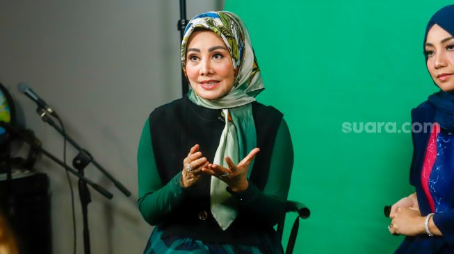 Foto Bareng Cowok Turki, Cici Paramida Siap Nikah Lagi?