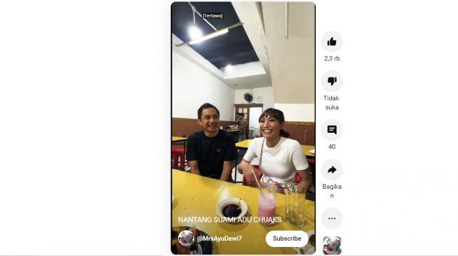 Ayu Dewi dan Regi Datau adu chuaks (Youtube/Ayu Dewi)