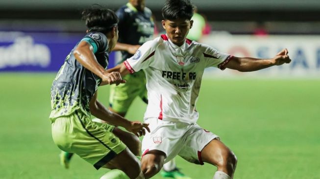 Momen Arkhan Kaka Pecahkan Rekor sebagai Pemain Termuda yang Tampil di Liga 1