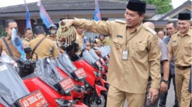 Fakta-fakta Bupati dari PDIP di Jateng Beri Motor Merah untuk Kades, Gelontorkan Dana Rp9 M