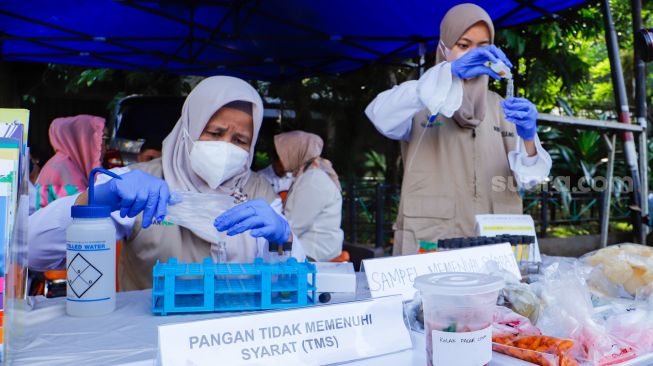 BPOM Gelar Uji Klinis Makanan di Pasar Takjil Benhil