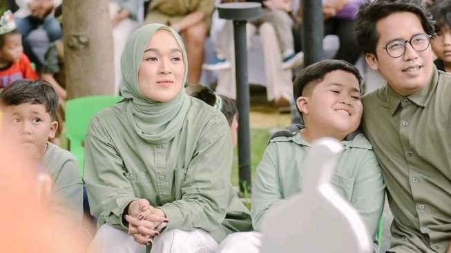 Artis Kompak Urus Anak setelah Cerai (Instagram/@ririe_fairus)