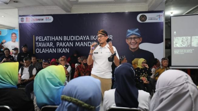 Sandiaga Uno Berhasil Ciptakan Peluang Usaha Desa Melalui Benih Budidaya Ikan Tawar di Ciamis