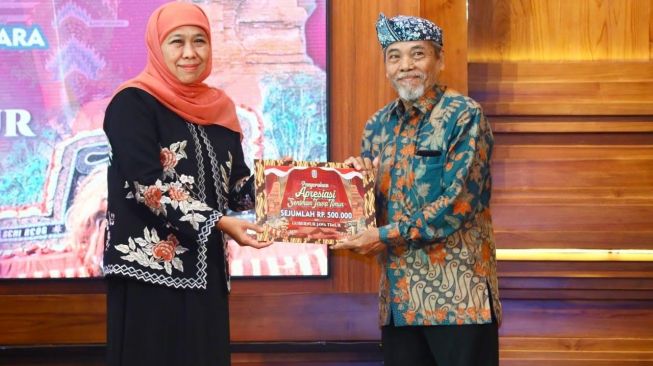 Gubernur Khofifah Beri Apresiasi 1.000 Seniman dan 240 Juru Pelihara Cagar Budaya Jatim