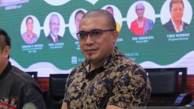 Pengamat politik dari Universitas Katolik Widya Mandira Kupang Mikhael Rajamuda Bataona. ANTARA/Aloysius Lewokeda