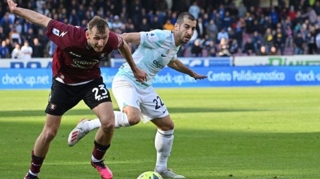 Hasil Salernitana vs Inter Milan: Gol Telat Candreva Buyarkan Kemenangan Nerazzurri